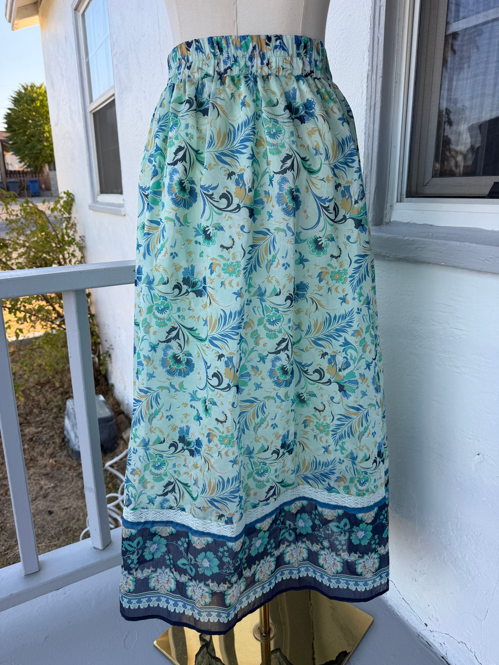 Falda Midi Floral Menta con Forro