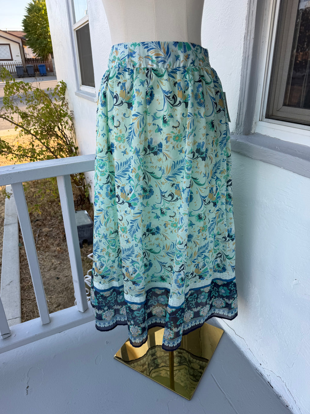 Falda Midi Floral Menta con Forro