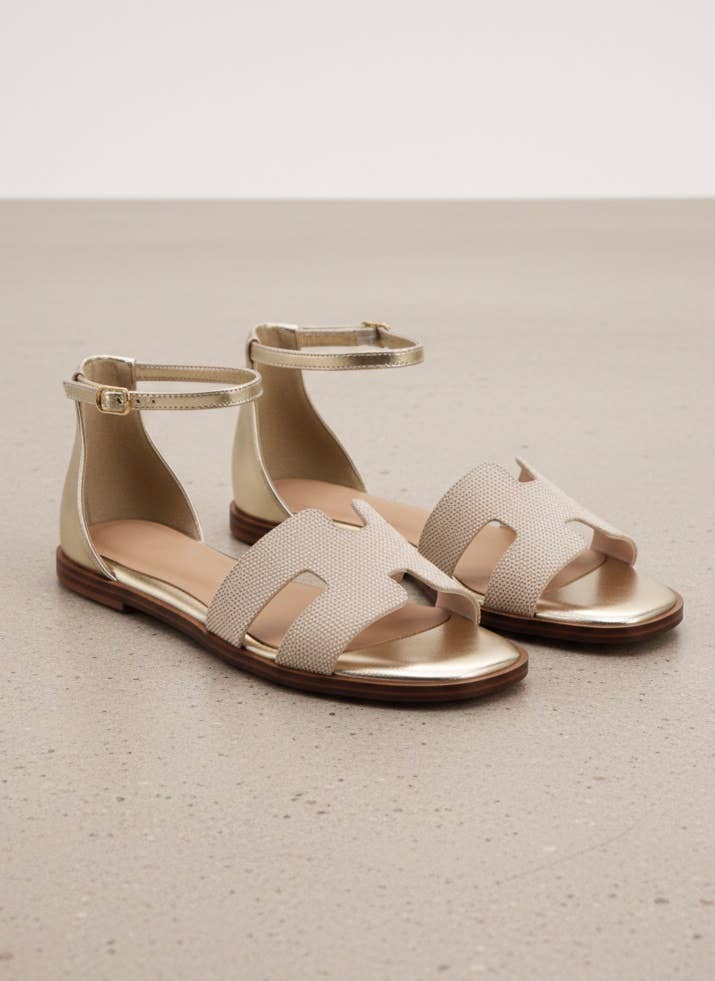 Gold Sandals  (copia)